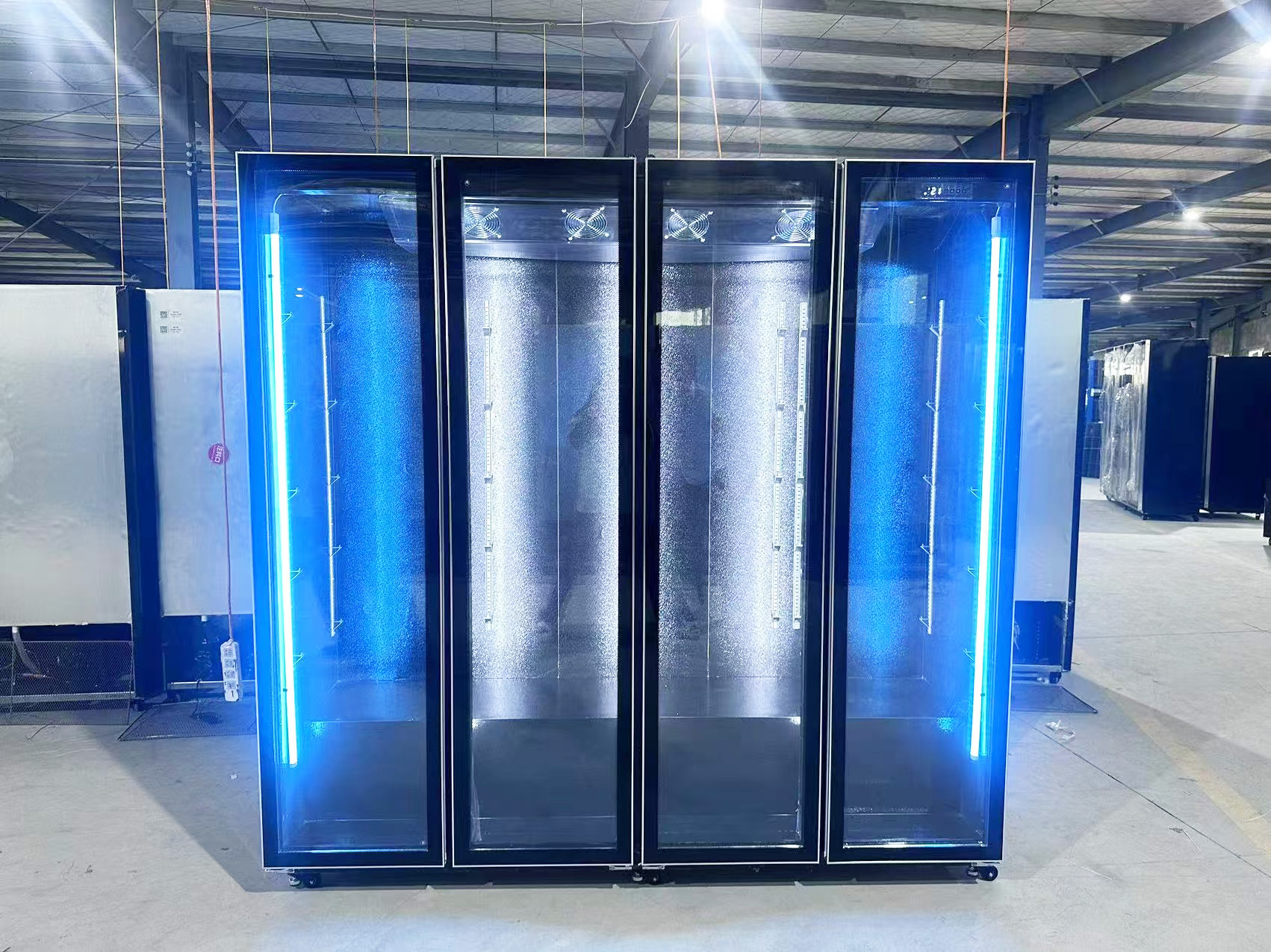 Commercial glass doors vertica - Beer & Wine Jockey Plaza Shopping 리뷰 및 가격