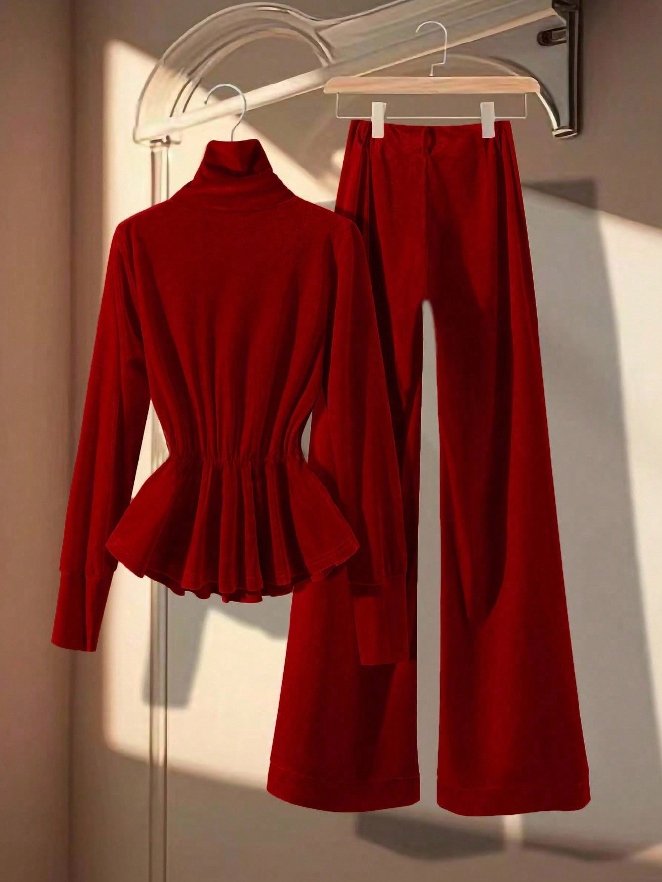 Women's Velvet High Neck Peplu - Wine & Beer Shop 리뷰 및 가격